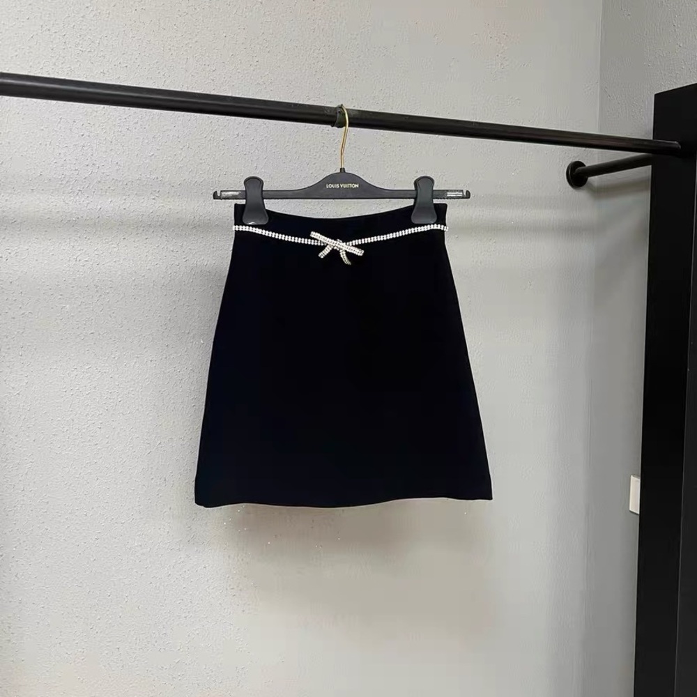 ❌sold❌❣️steal miumiu Black Mini Skirt with White Accents